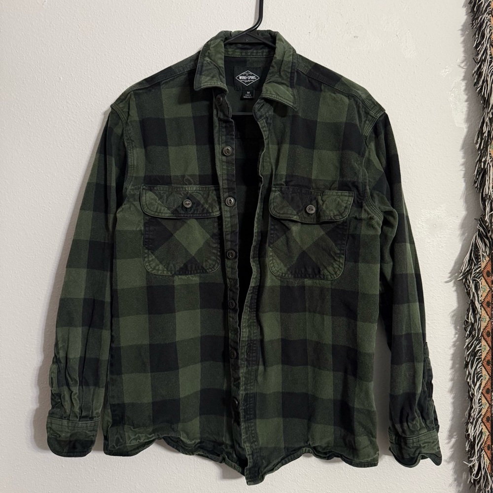 ❄️ Work n’ Sport • Green & Black Plaid Flannel • Men’s Size Medium